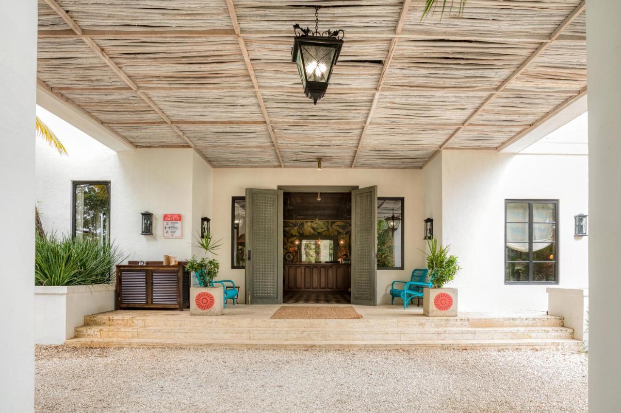 Itz'Ana Resort & Residences Placencia Bagian luar foto